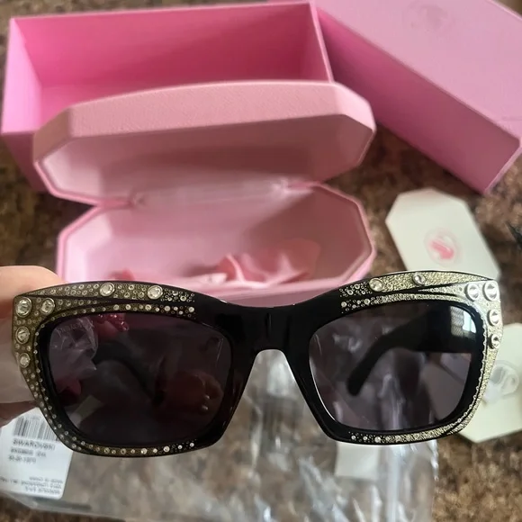 NWT Swarovski Cat-eye shape sunglasses, SK0380 01A, Black - Picture 9 of 12